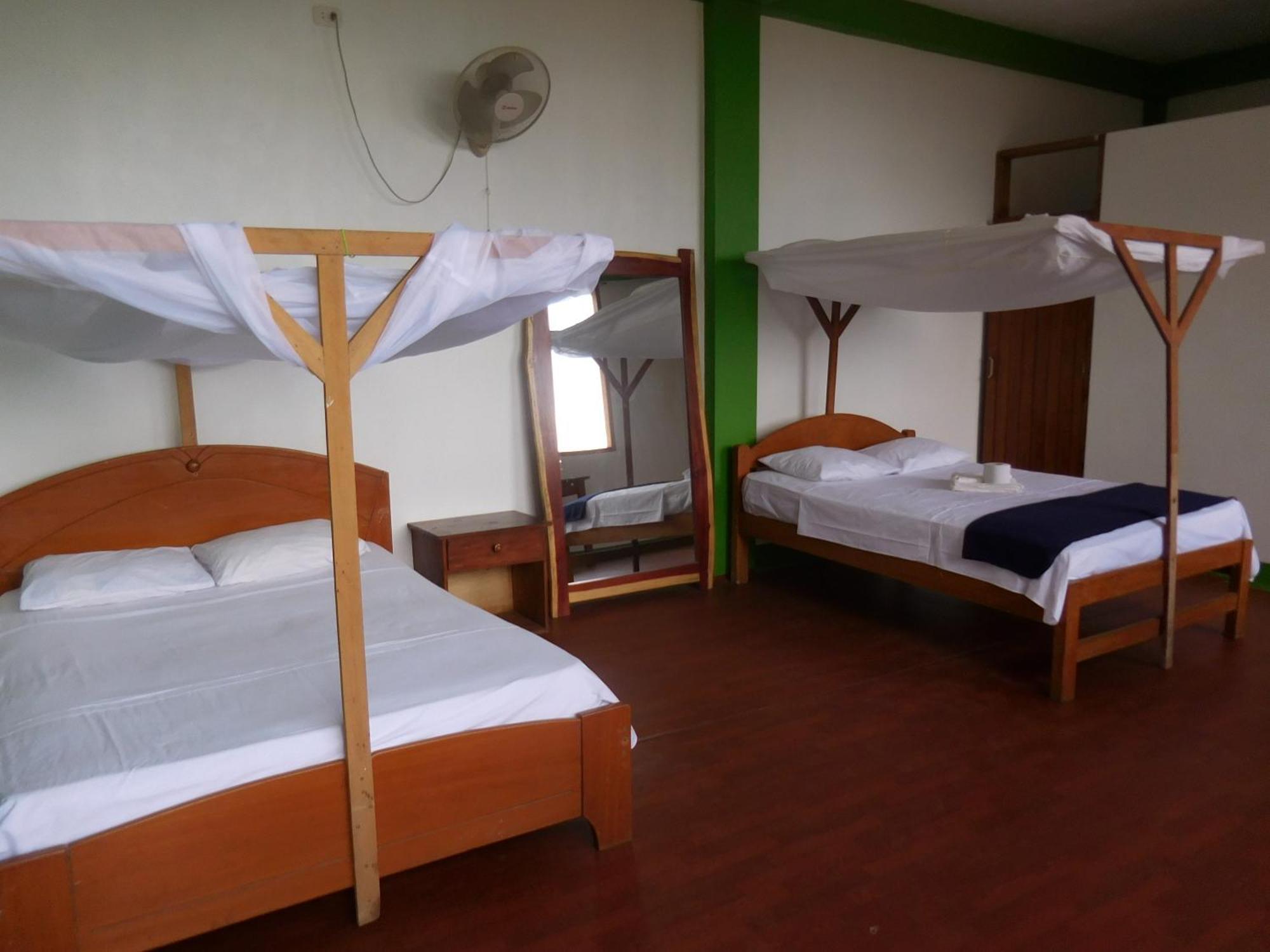 Tambopata Hostel Puerto Maldonado Buitenkant foto