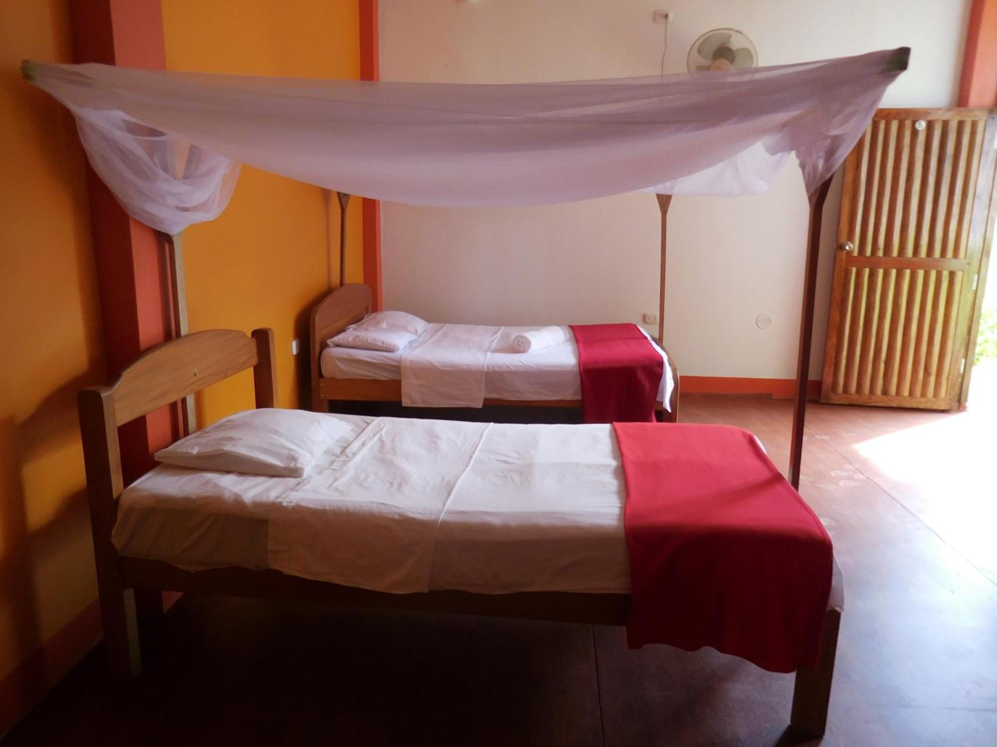 Tambopata Hostel Puerto Maldonado Buitenkant foto