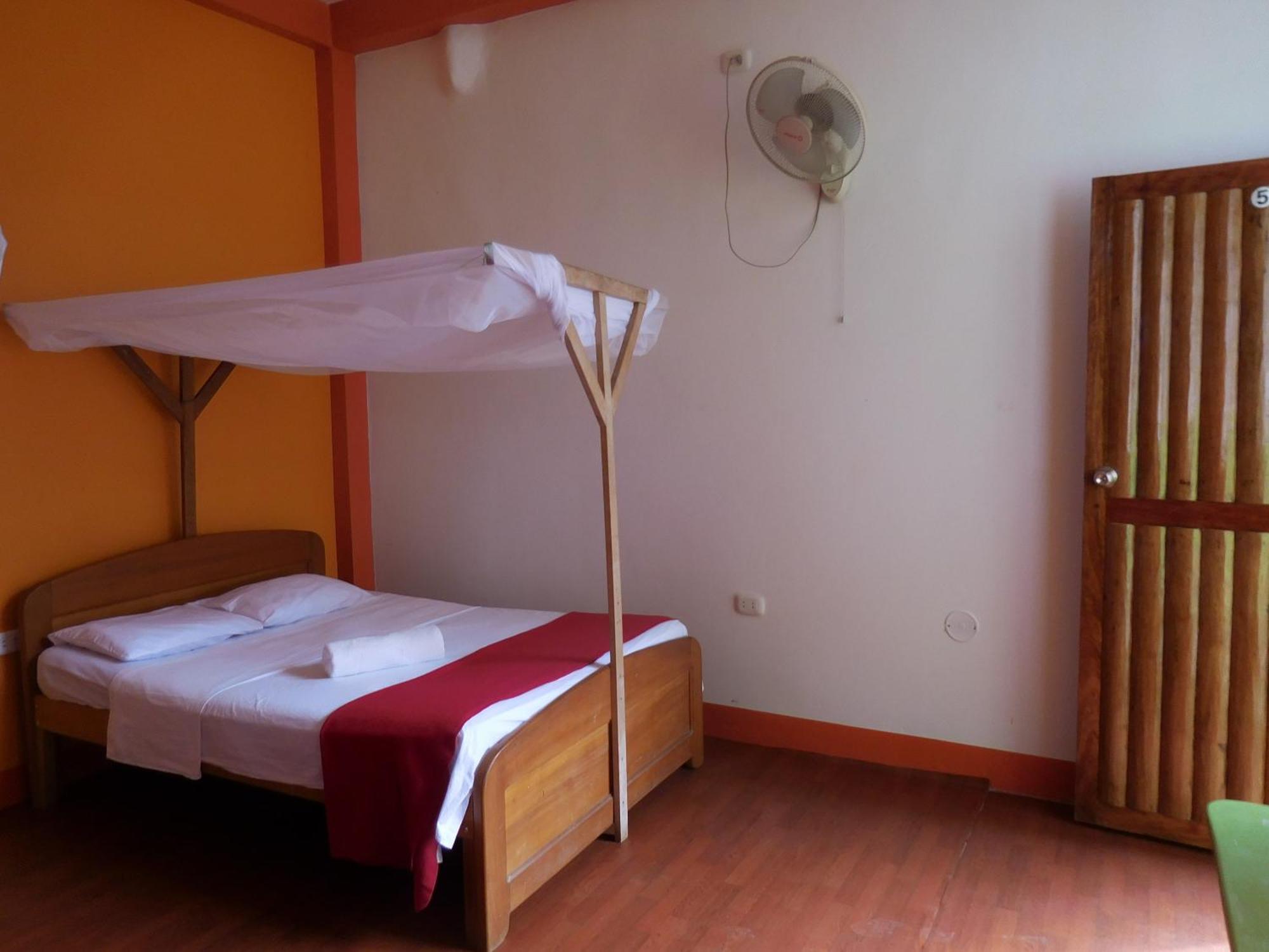 Tambopata Hostel Puerto Maldonado Buitenkant foto