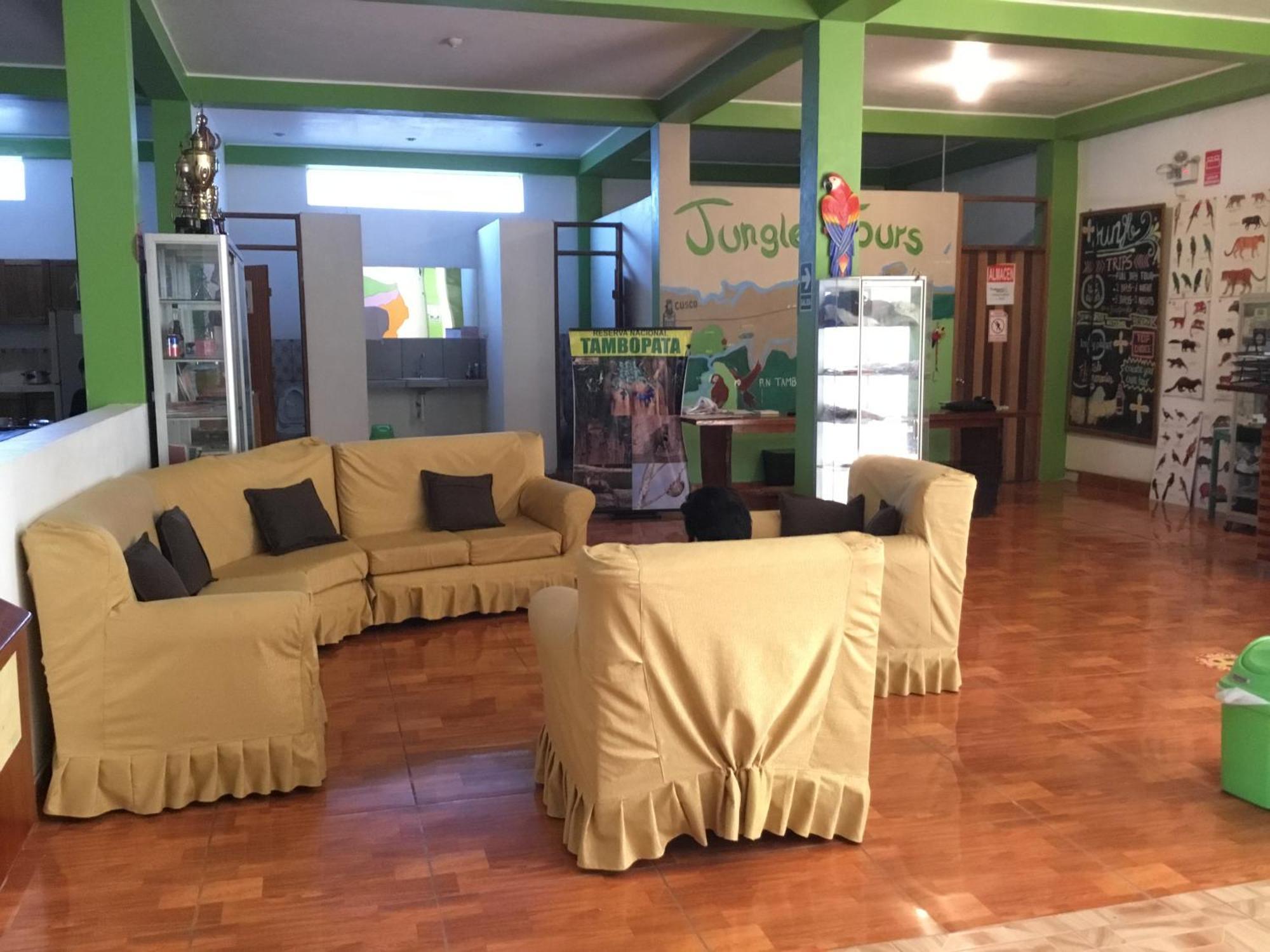 Tambopata Hostel Puerto Maldonado Buitenkant foto