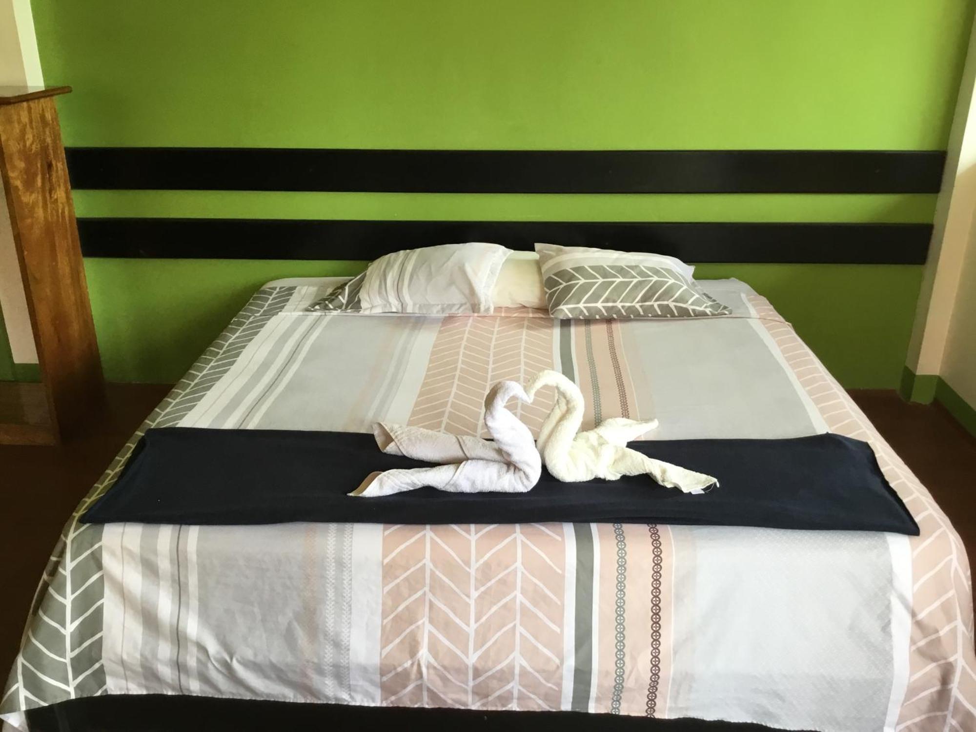 Tambopata Hostel Puerto Maldonado Buitenkant foto