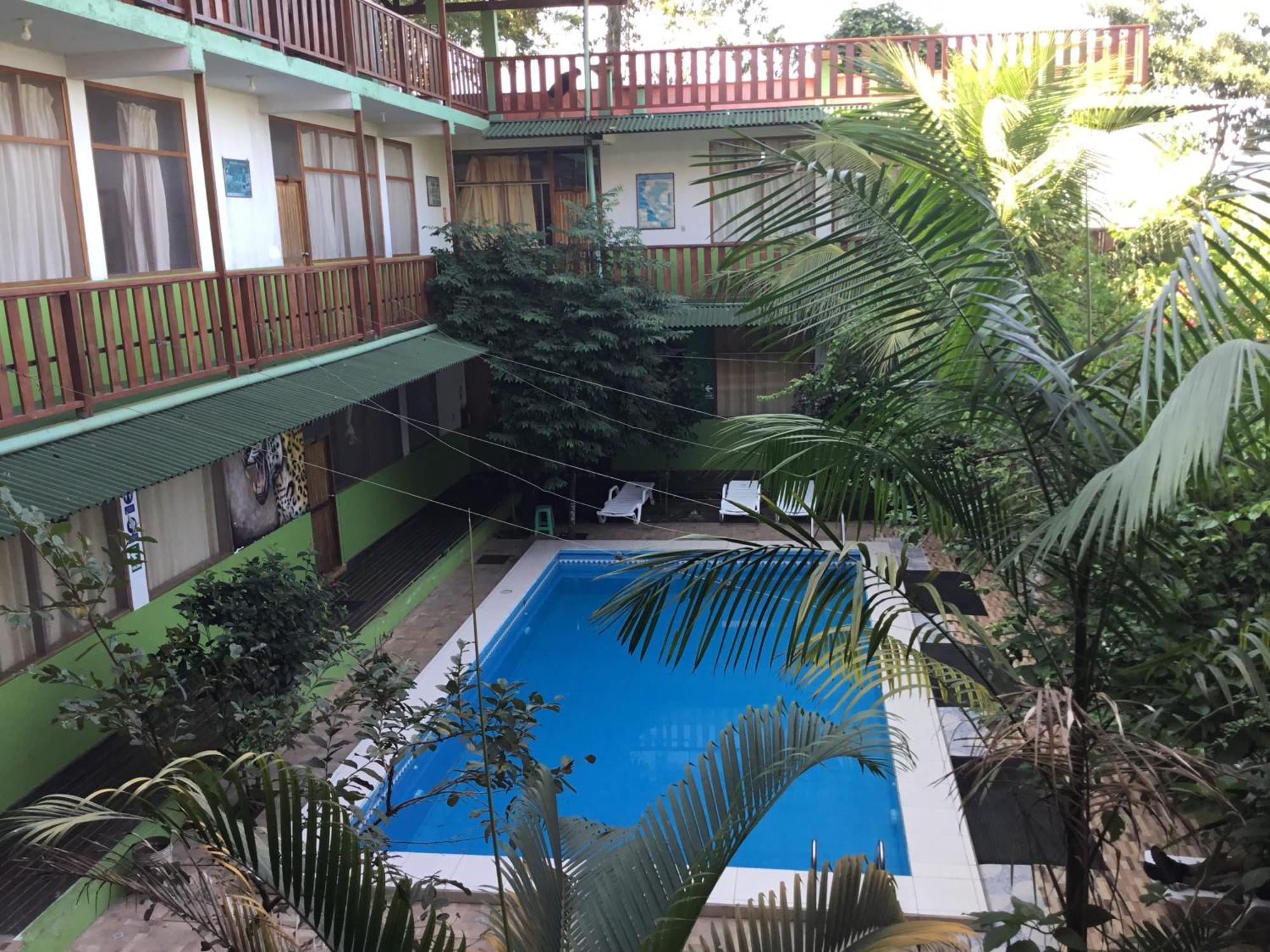 Tambopata Hostel Puerto Maldonado Buitenkant foto
